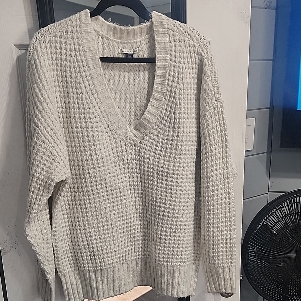 American Eagle Cozy Gray V-Neck Sweater